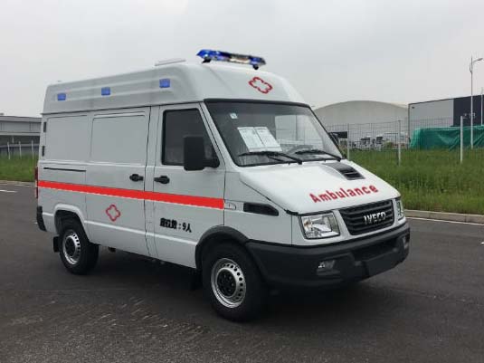 依维柯新得意国六救护车